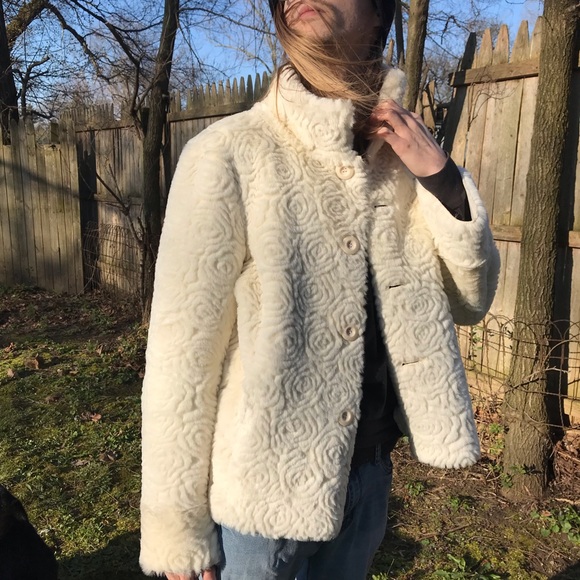 Reversible furry jacket? - Picture 3 of 5